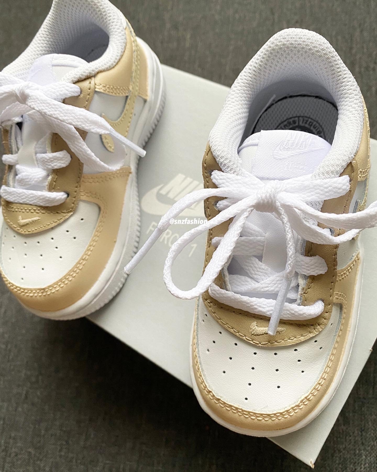 BEIGE BABY/KIDS NIKE AIR FORCE 1