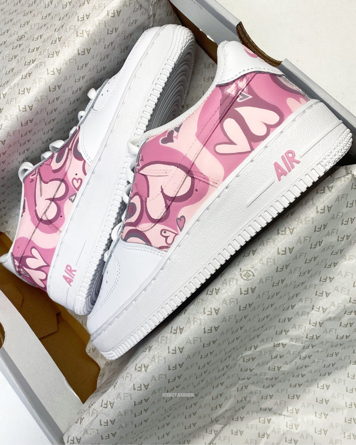 AESTHETIC HEARTS NIKE AIR FORCE 1'S (more colours)