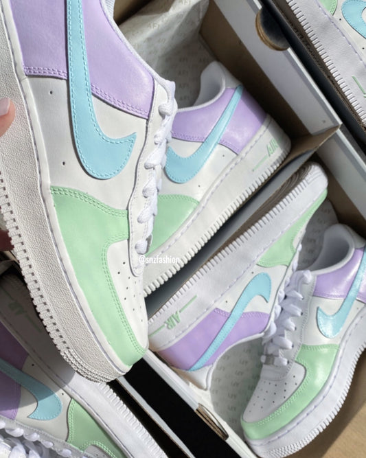 PASTEL NIKE AIR FORCE 1'S