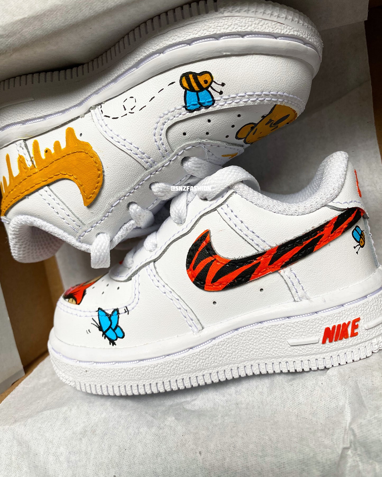 P00H BEAR x TIGGER NIKE AIR FORCE 1 EASY ON BABY/KIDS