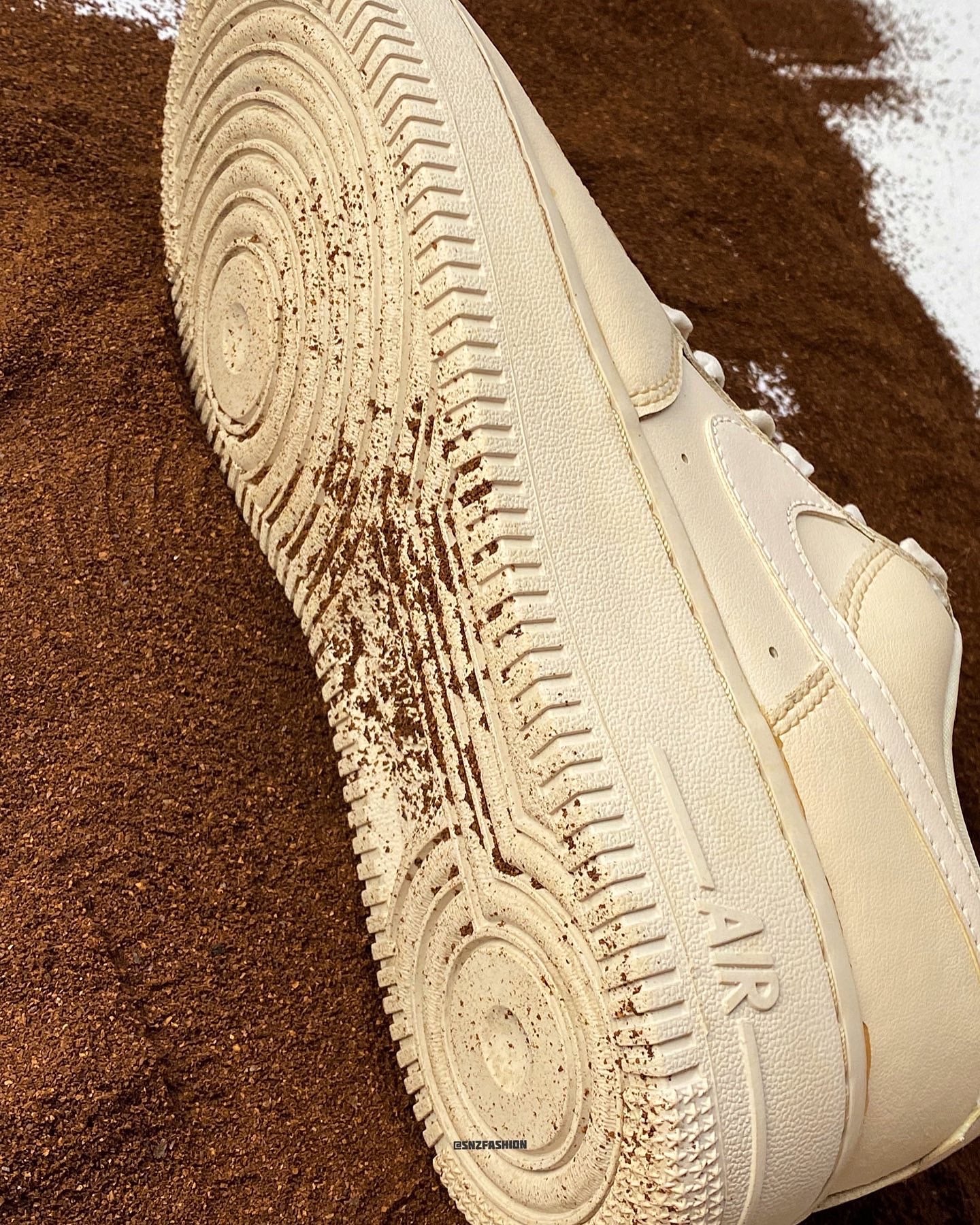 LATTE COFFEE DIP NIKE AIR FORCE 1