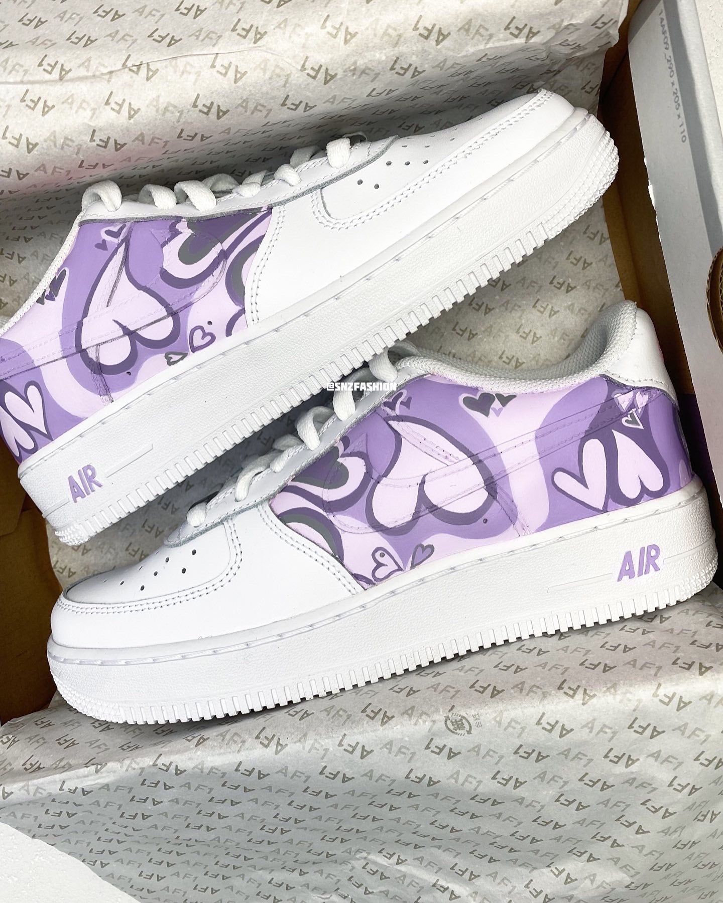 AESTHETIC HEARTS NIKE AIR FORCE 1'S (more colours)